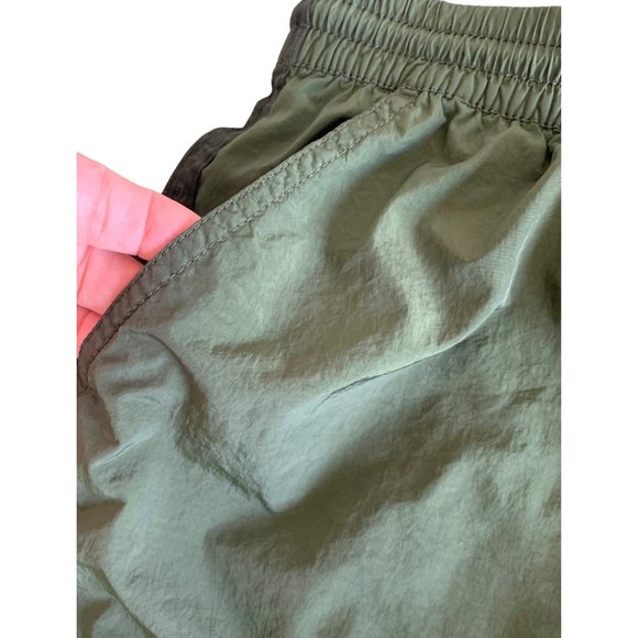 ATHLETA Tuscan Olive Green Nylon "Expedition" Athletic Shorts Size 4 - Picture 7 of 10